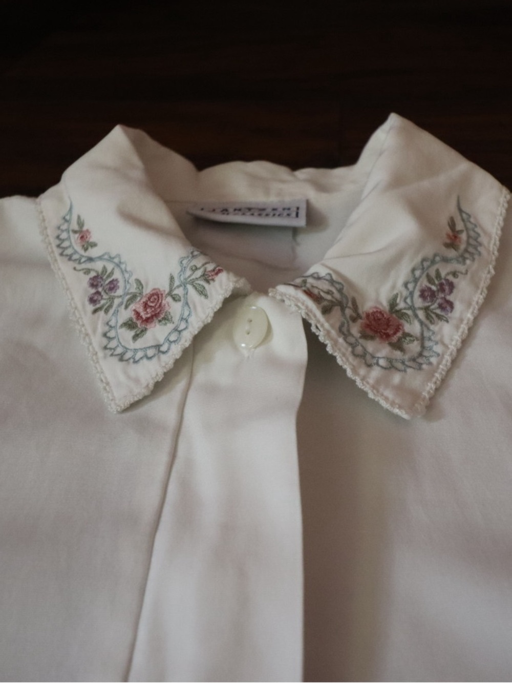 Vintage Jantzen White Short Sleeve Blouse with Embroidered Collar